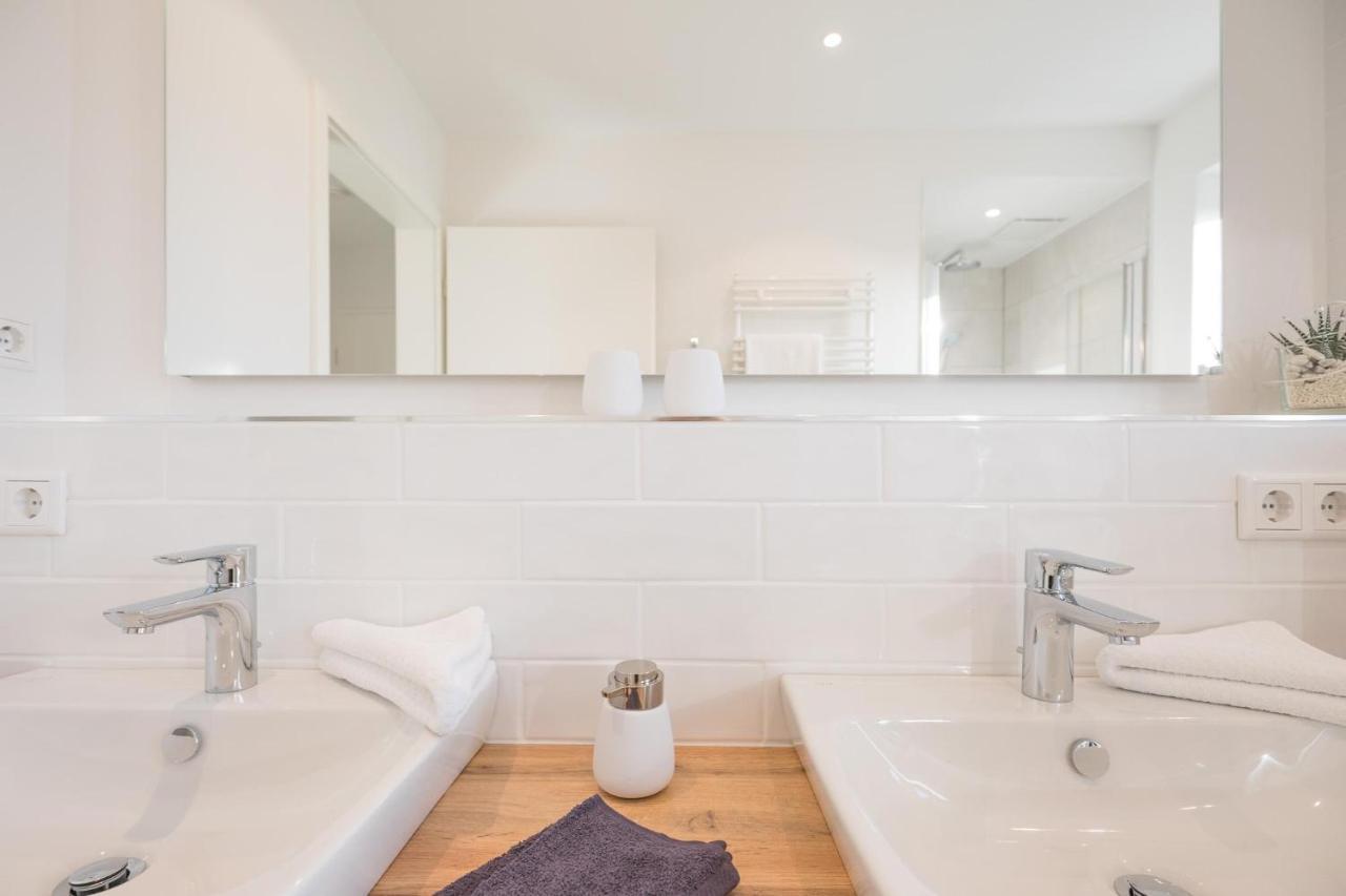 Penthouse Theo Apartment Husum  Bagian luar foto