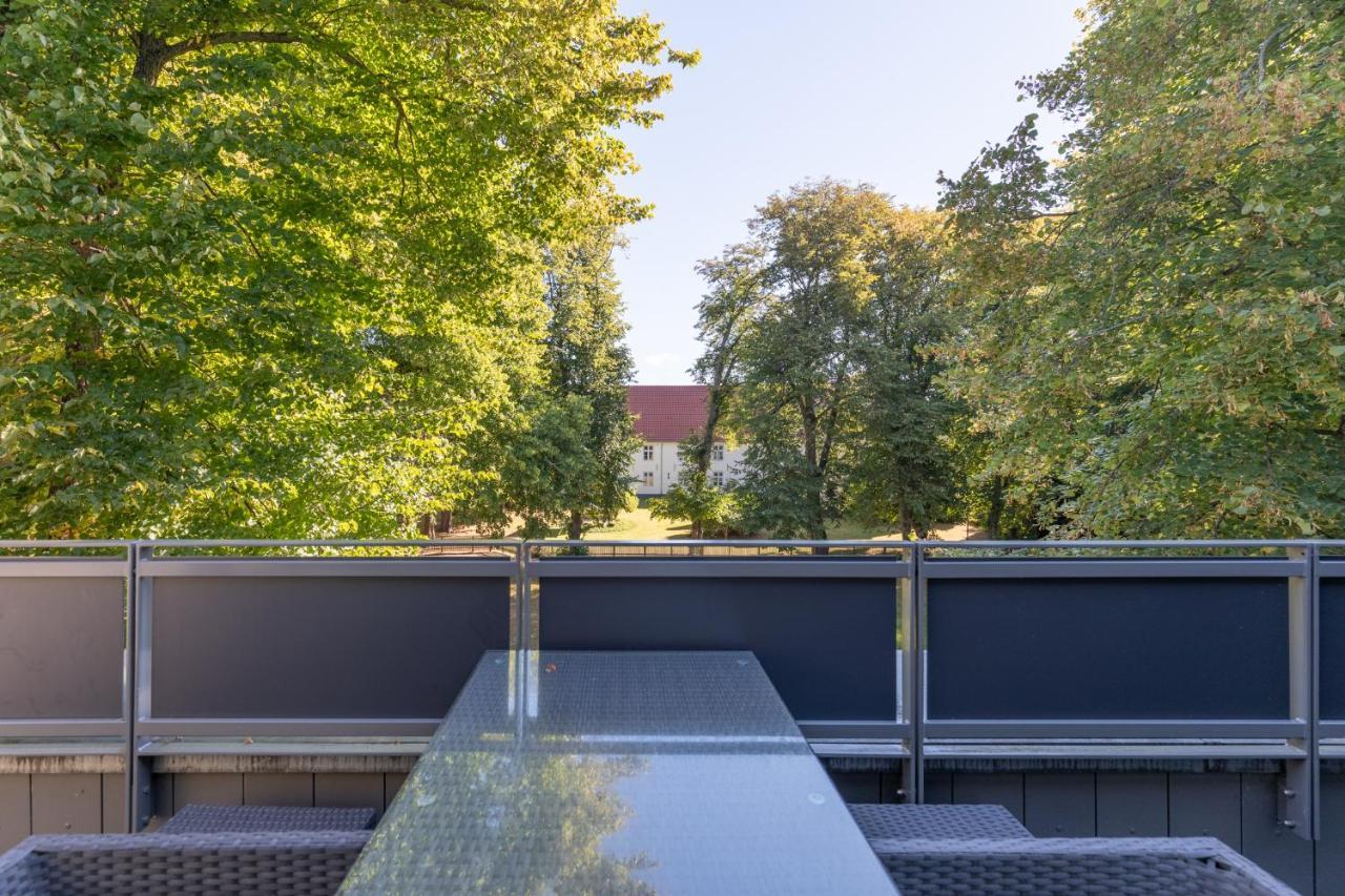 Penthouse Theo Apartment Husum  Bagian luar foto